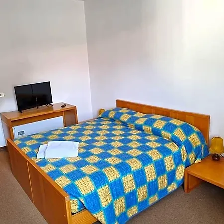 Spina Otel *